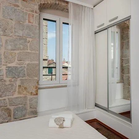 Fairy Of The Seas Apartment Split