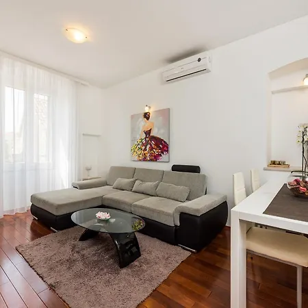 Apartment Fairy Of The Seas